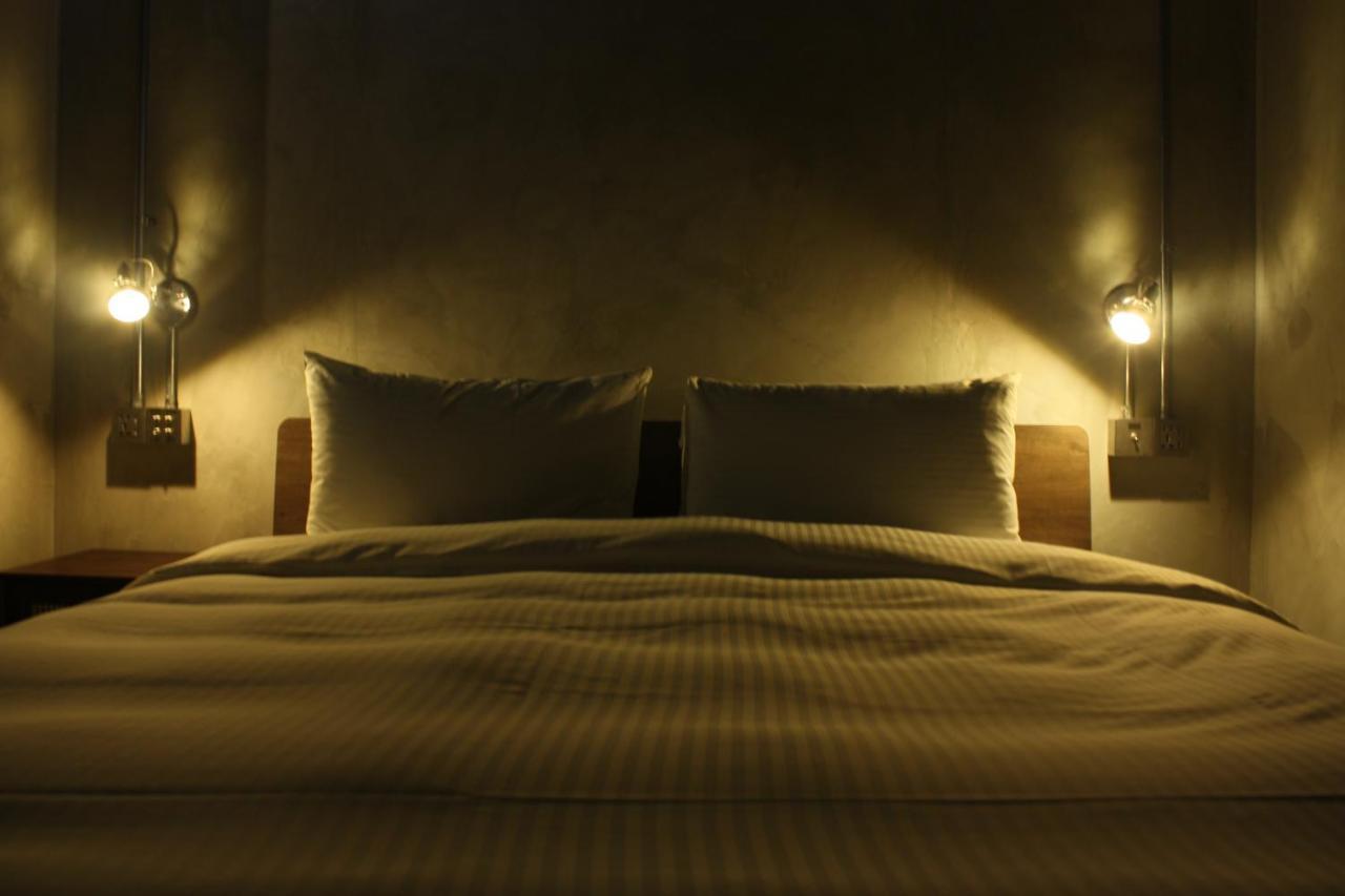 The Retro Tai-Pan Hotel Tainan Luaran gambar