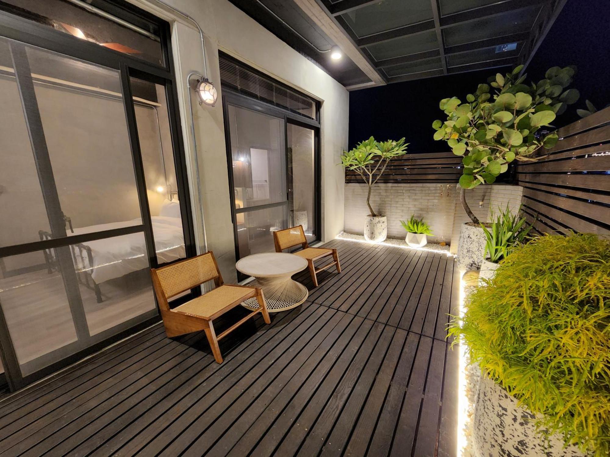 The Retro Tai-Pan Hotel Tainan Luaran gambar